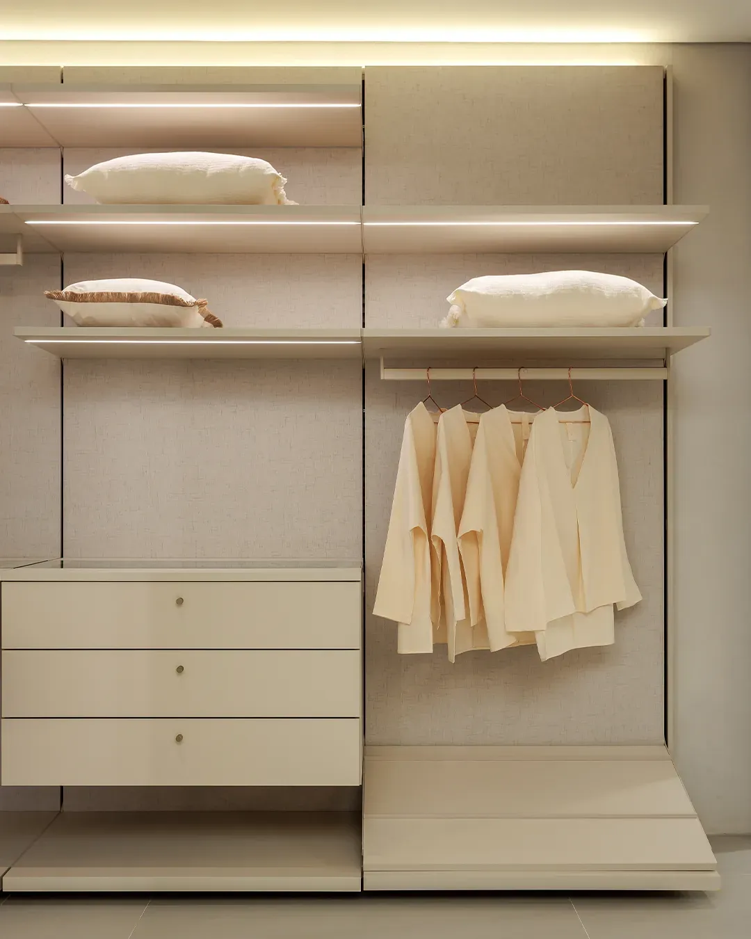 Versa by Evviva, photo 2 of 11