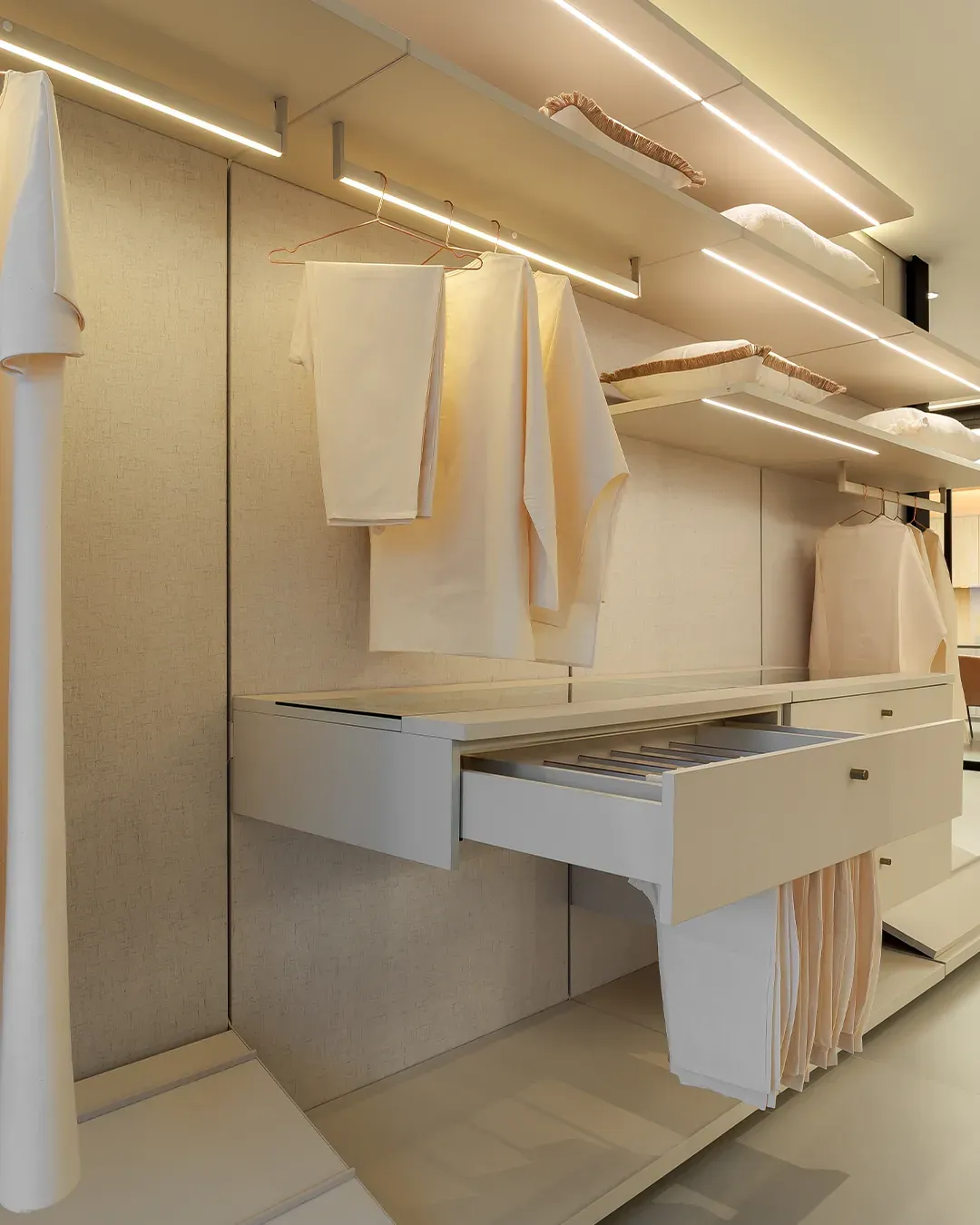 Versa by Evviva, photo 8 of 11